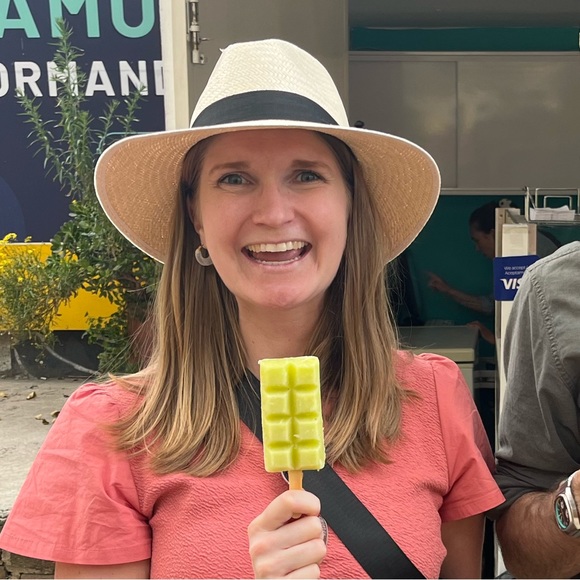 Meet your Posher, Christa - Picture 1 of 1